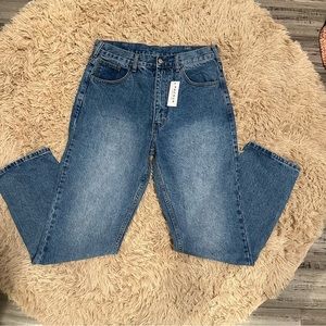Brandy Melville High Waisted Straight Jeans